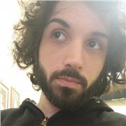 Studente appassionato di ripetizioni con molta pazienza